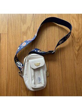 Disney Pin Collecting bag w/ Disney Dogs/Cats Character Blue Strap